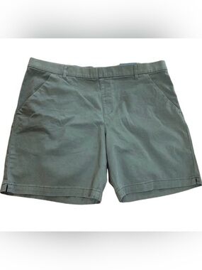 Jag Jeans Maddie Mid-rise 8” Pull on Shorts in Sage - Size 22W